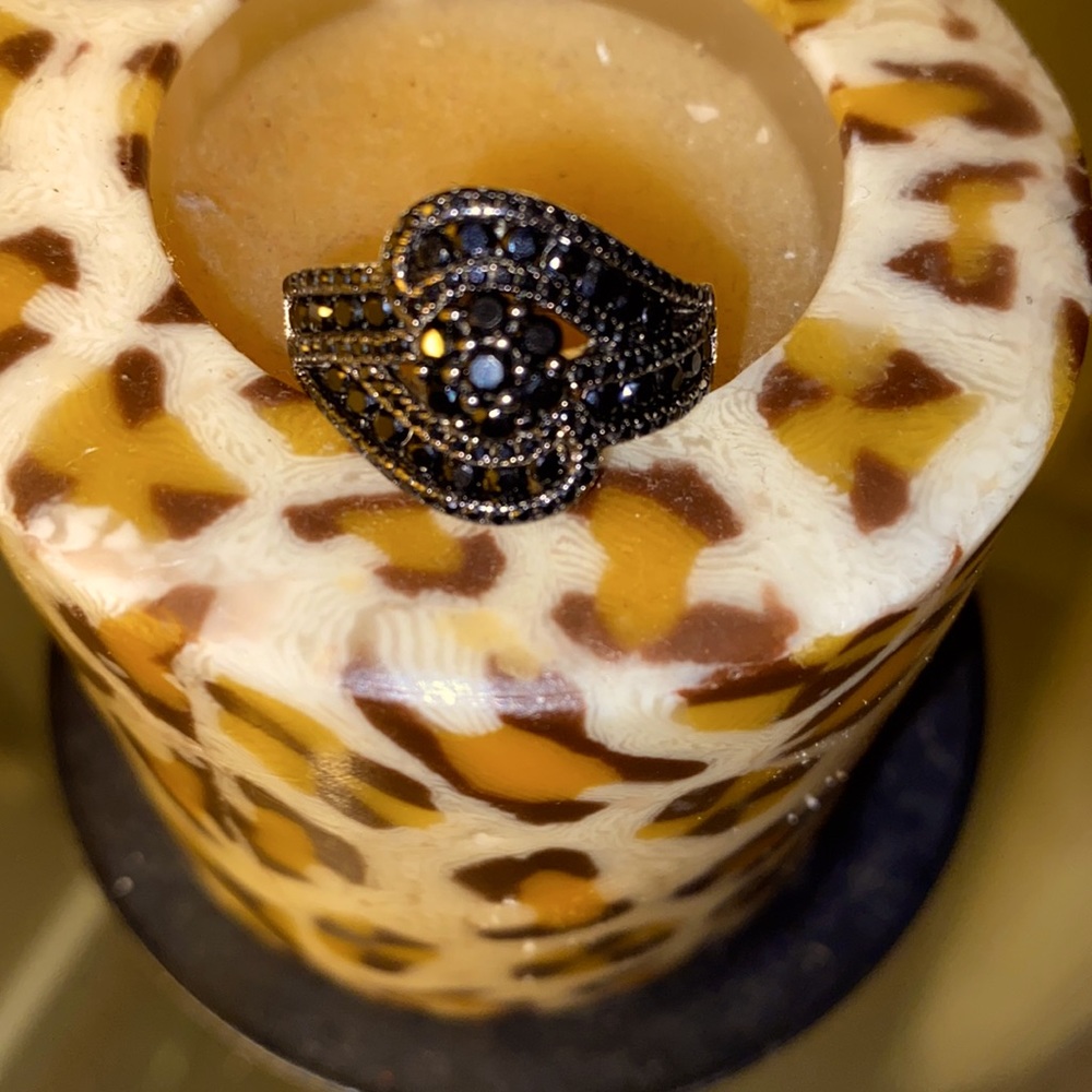 Black spinel ring 🖤